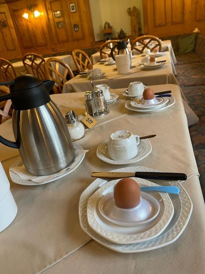 Hotel Lindenhof Hetzenbach à Zell Extérieur photo