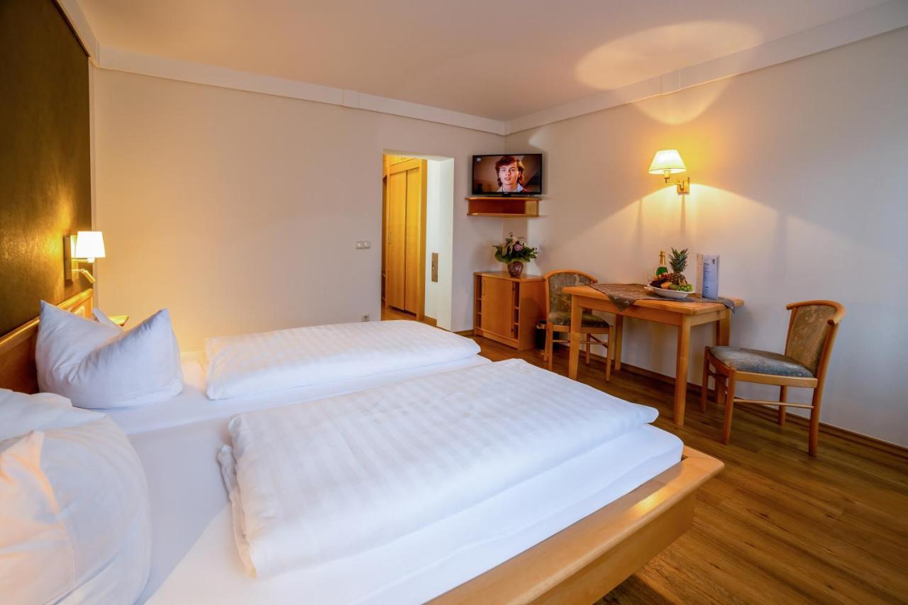 Hotel Lindenhof Hetzenbach à Zell Extérieur photo